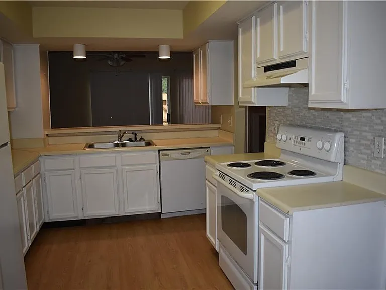 6701 Dickens Ferry Rd #23 — Photo 3