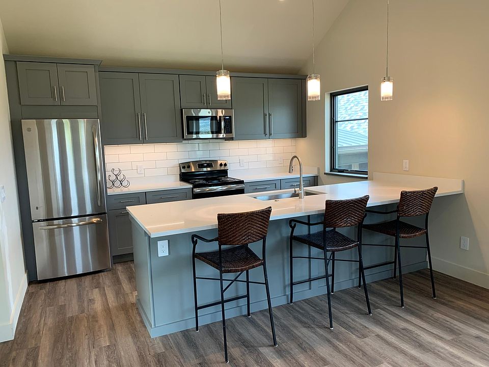 1st image of 100 Big Sage Ct