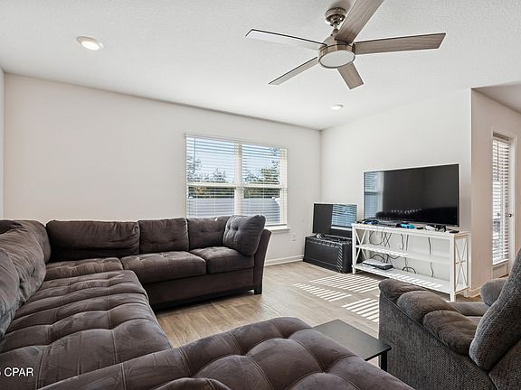 4th image of 498 Albert Meadow Ln