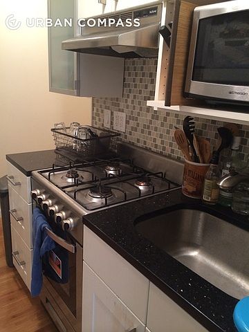 2nd image of 337 W 48th St APT 4C