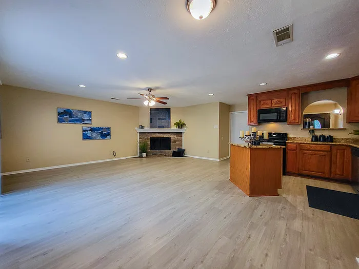 7216 Lancashire Dr — Photo 3