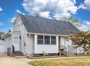 18 W Edward St, Iselin, NJ