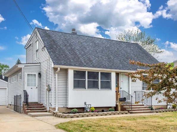 18 W Edward St, Iselin, NJ 08830
