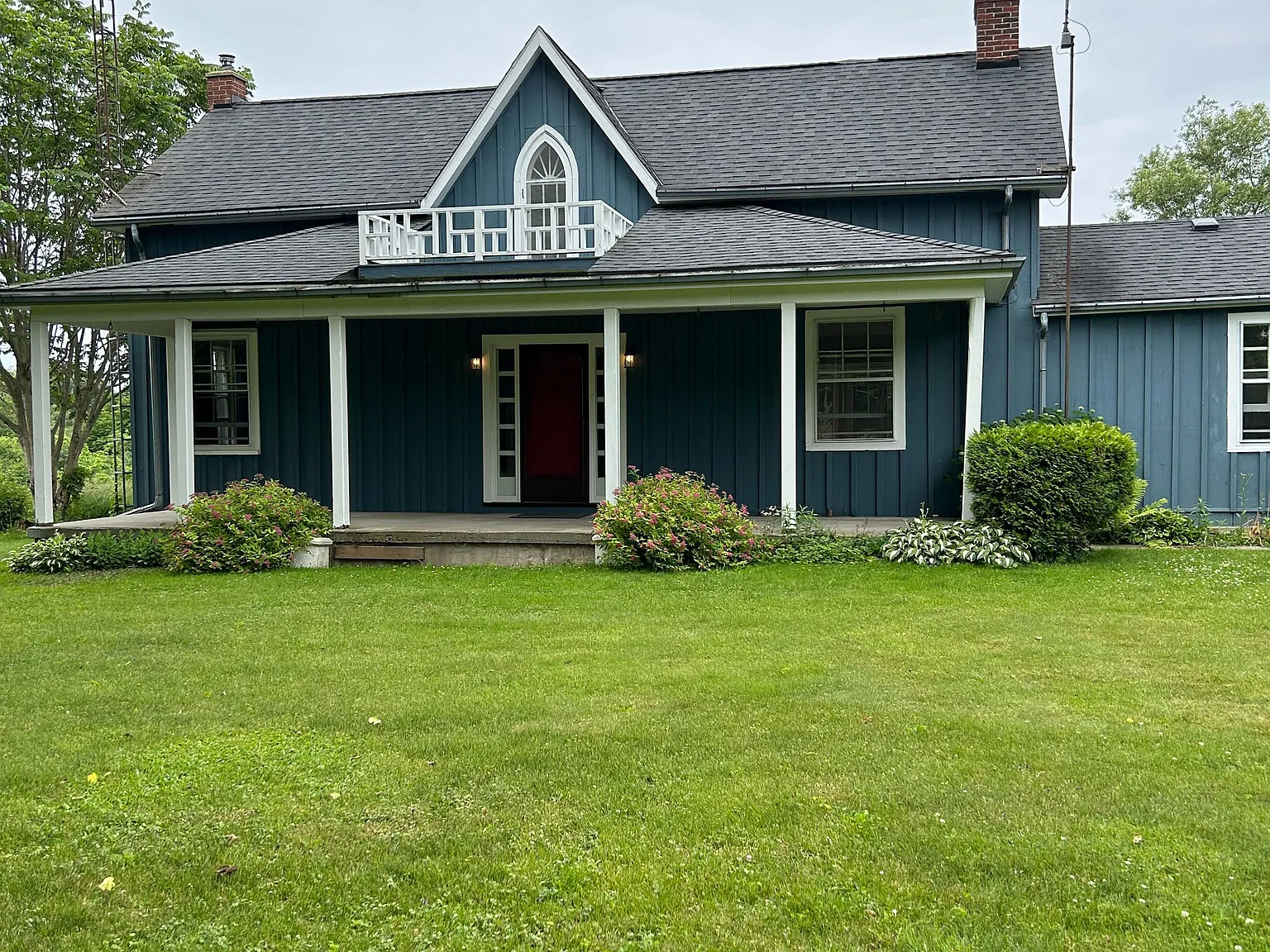 3 bed, $3,200 — Photo 2