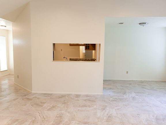 4th image of 16727 Nina Dr