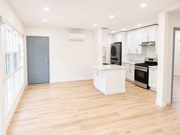5th image of 835 S Sherbourne Dr APT 12