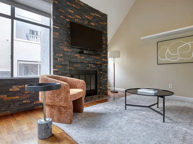 2202 River Run Dr — Photo 3