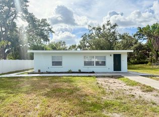 4512 5th St W, Bradenton, FL 34207