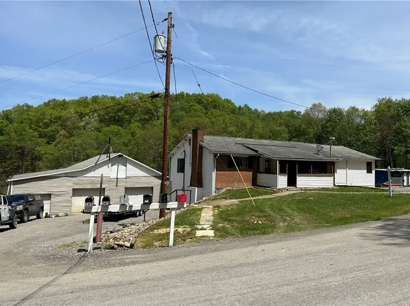 381 Elbow Run Rd, Ford City, PA 16226