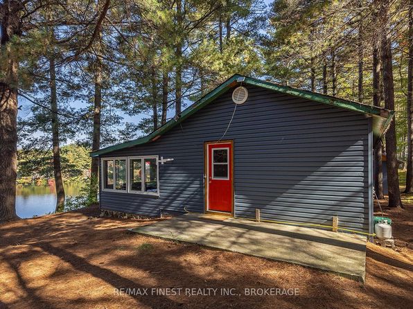 293 Gold Dust Ln, South Frontenac, ON K0H 1W0