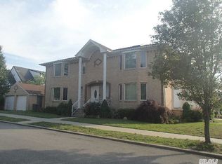 19420 56th Ave, Fresh Meadows, NY 11365