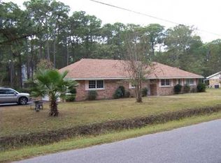 800 Irving Pl, Dauphin Island, AL 36528