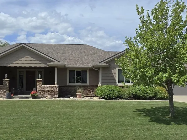506 E 3rd St, Sanborn, IA 51248