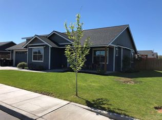 1192 NW Sprucewood Ct, Redmond, OR 97756