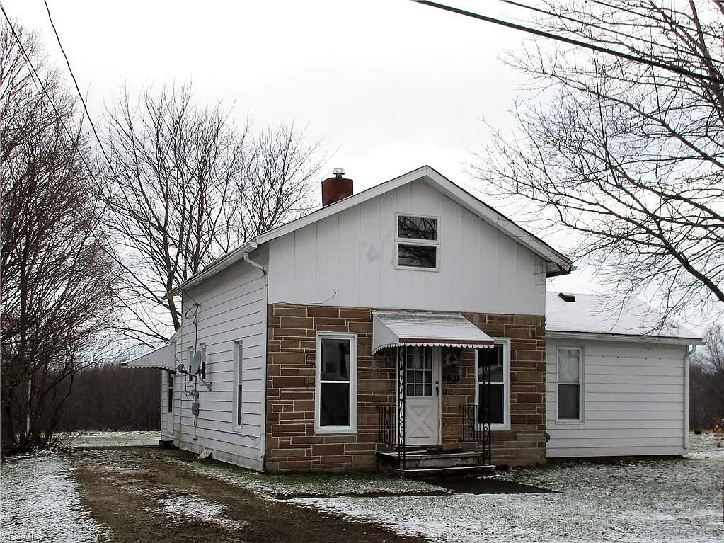 3161 Creek Rd photo 1