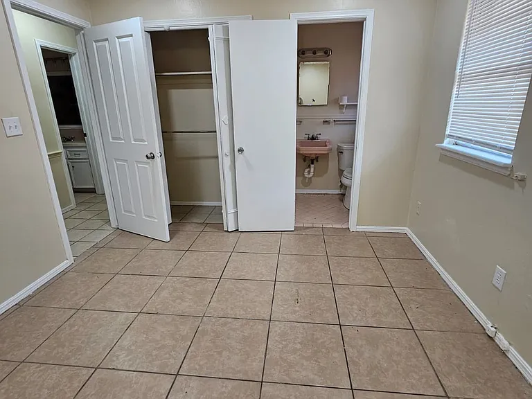 2613 SW 63rd Pl — Photo 10