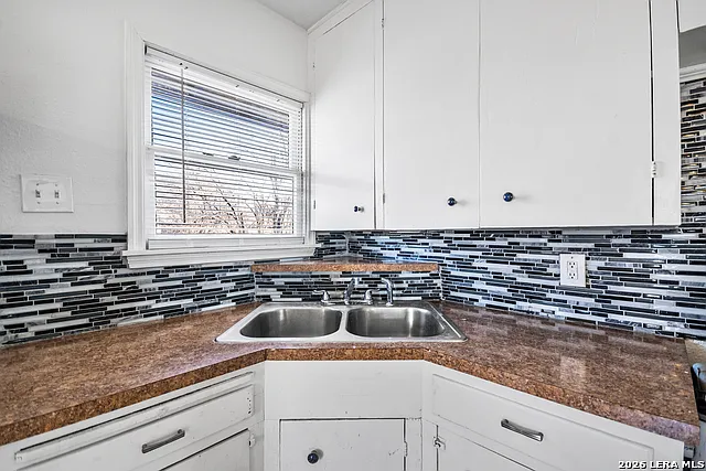 203 Eleanor Ave — Photo 14
