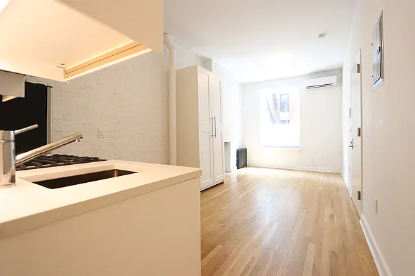 Rented by Nooklyn NYC LLC | media 1