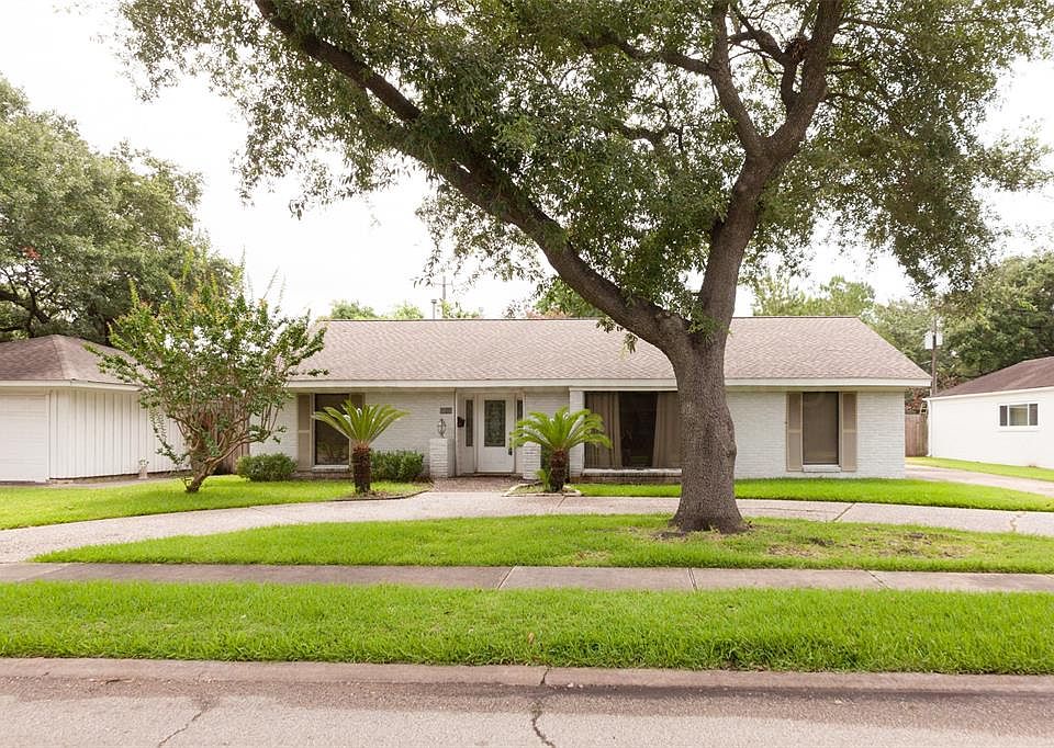 1st image of 3007 Stoney Brook Dr