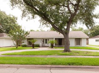 3007 Stoney Brook Dr, Houston, TX 77063
