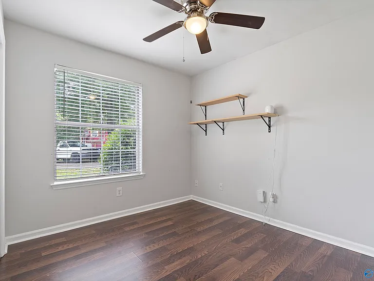 223 Cypress Creek Dr — Photo 12