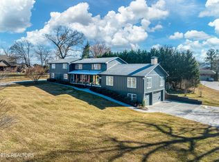 1108 Greenfield Dr, Maryville, TN 37803