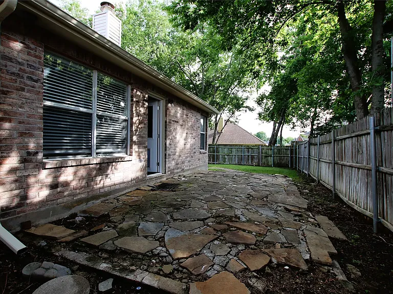 147 Southlake Dr — Photo 18