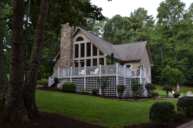 1st image of 101 Sycamore Cir