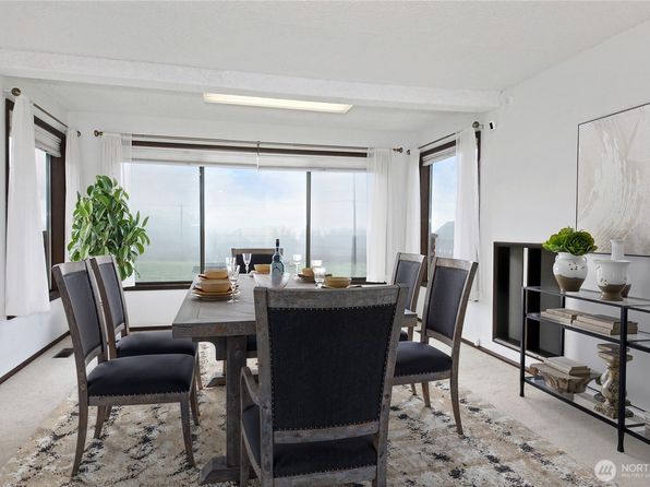 2725 Hunt Road, Oak Harbor, WA 98277
