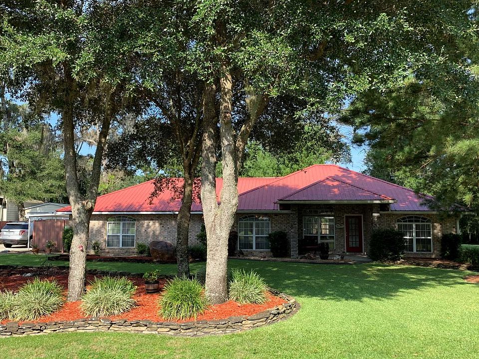 1st image of 563 NW Emerald Lakes Dr