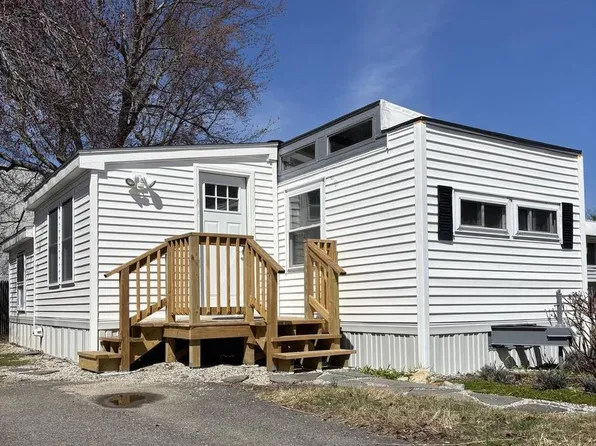 466 Newbury St, Danvers, MA 01923