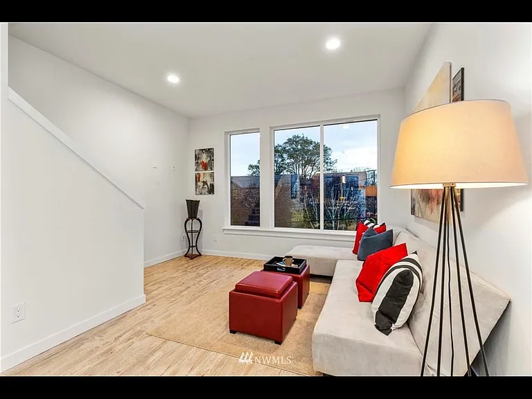 9221 Ashworth Ave N #C — Photo 17