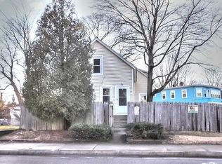 63 Forest St, Attleboro, MA 02703
