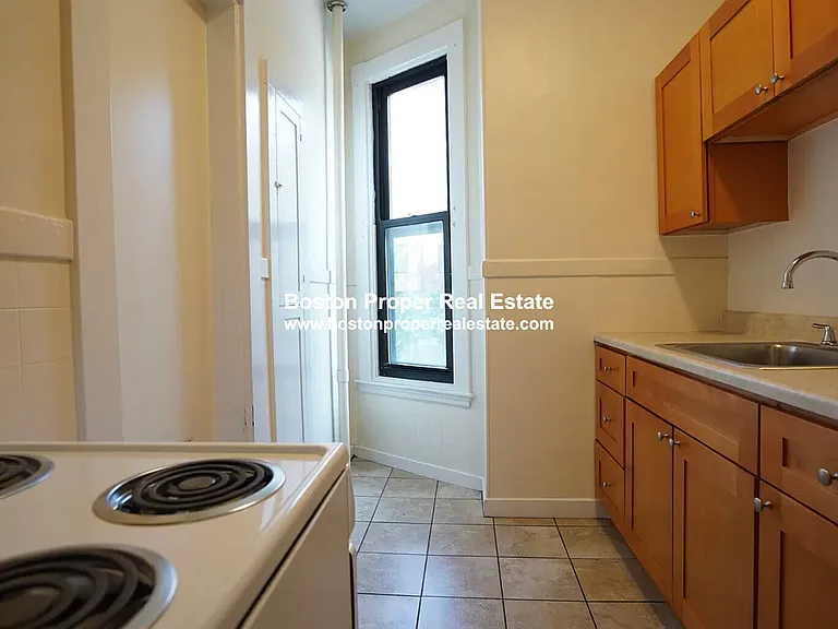504 Beacon St #25 — Photo 9