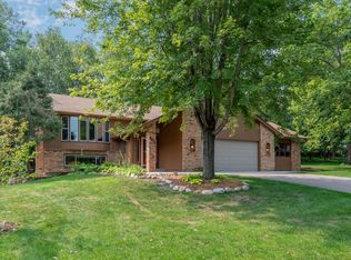 4573 Lake Park Dr, Eagan, MN 55122
