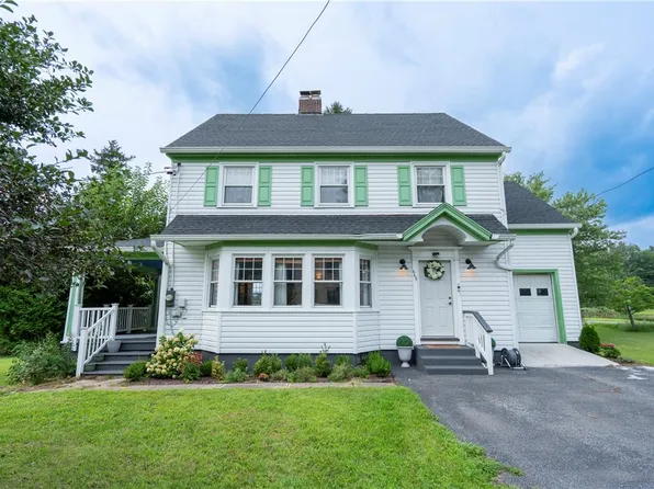 665 Point Phillips Rd, Bath, PA 18014