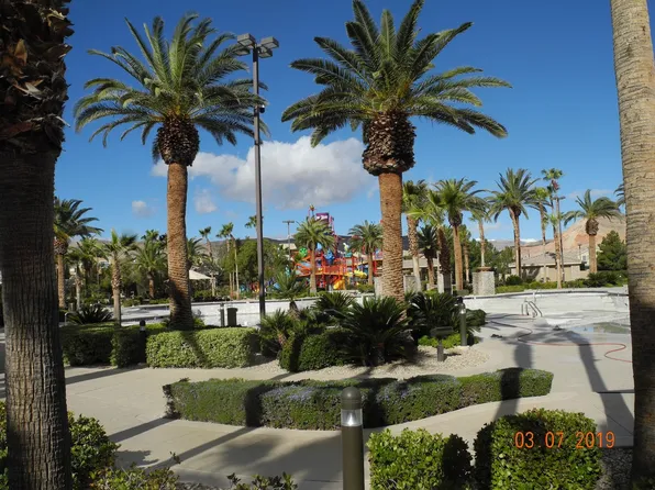 1051 Whitworth Ave, Spring Valley, NV 89148