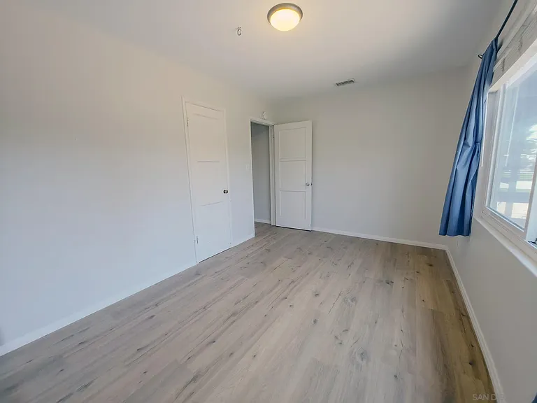 4635 Virginia Ave — Photo 15