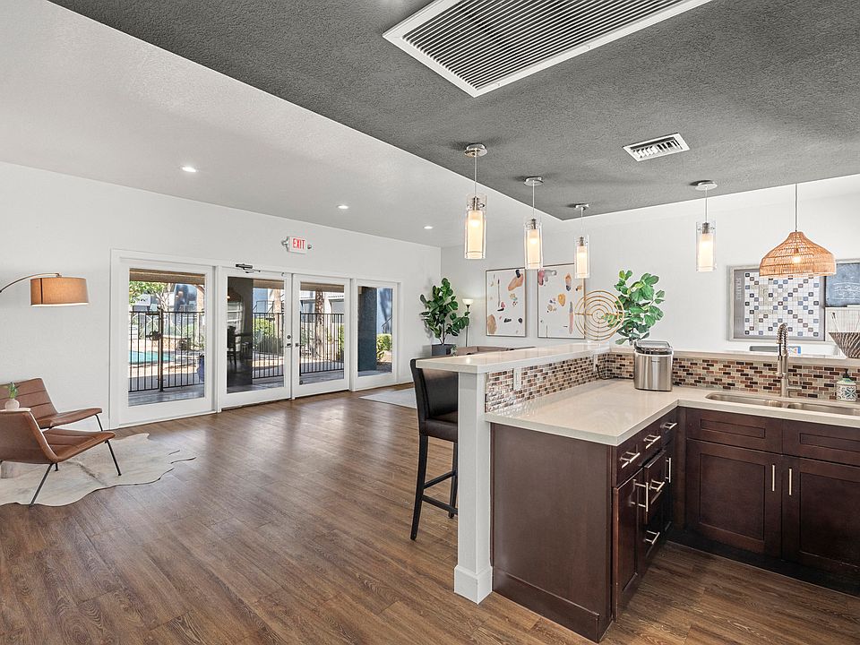 Oakridge Apartments - Clubhouse