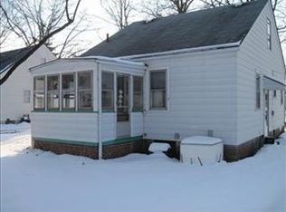 2105 Canterbury Rd, Westlake, OH 44145
