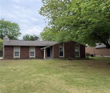 2807 Lamroc Rd, Greensboro, NC, 27407