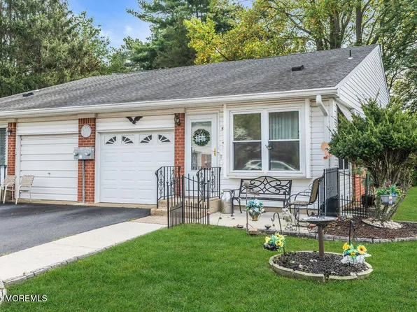 5 Quaker Lane #B, Whiting, NJ 08759