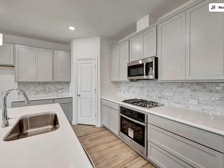 3704 Water Lily Way — Photo 3