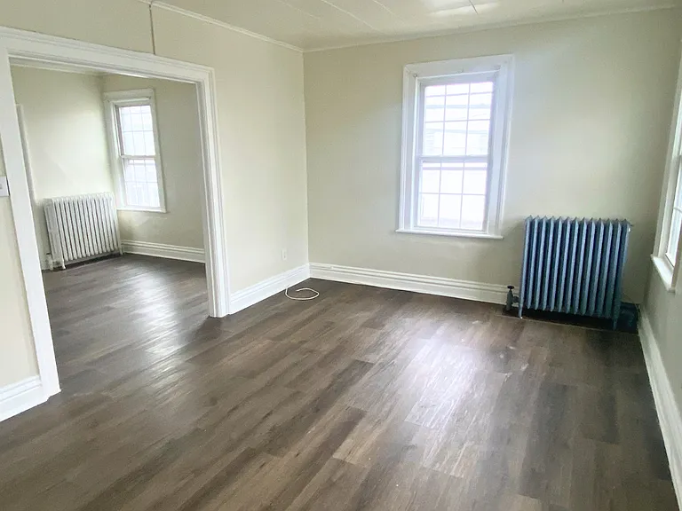 163 Paine St — Photo 5