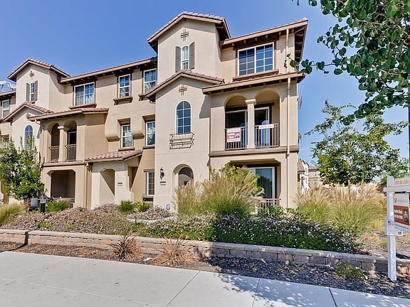 3rd image of 1002 N Jackson Ave