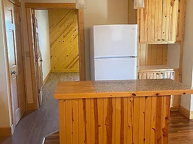 2 bed, $890 — Photo 2