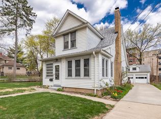 115 N Union St, Elgin, IL 60123