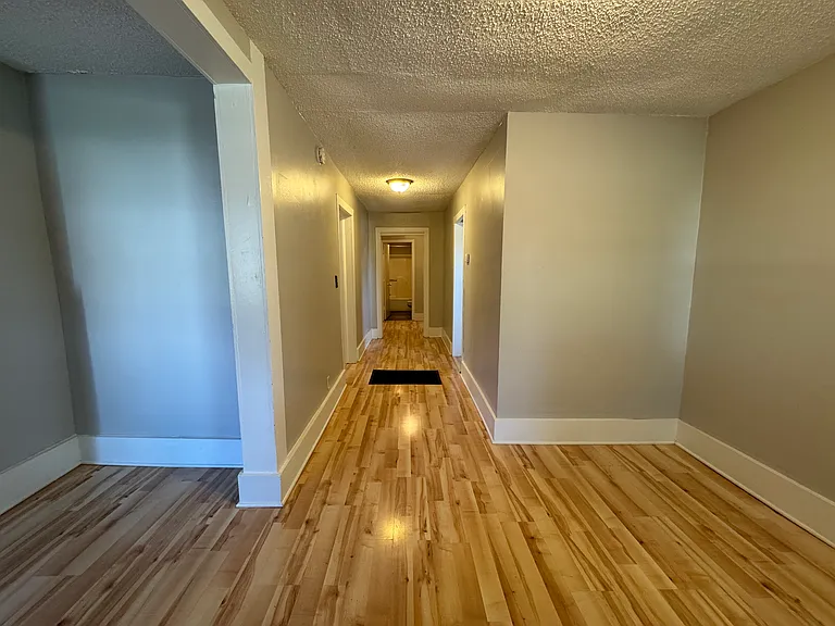 909 Lischey Ave — Photo 2