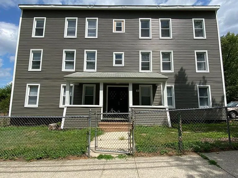 1370 Worcester St — Photo 1