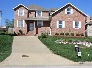 2051 W Melbourne Ct, Springfield, MO 65810